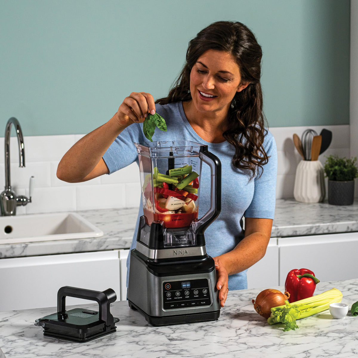 Ninja 3-in-1 Food Processor & Blender with 5 Automatic Programs: Blend, Max Blend, Chop, Mix, Puree, 1.8L Bowl, 2.1L Jug, 700ml Cup, 1200W, Dishwasher Safe Parts, Auto-iQ, Black BN800UK — image 9